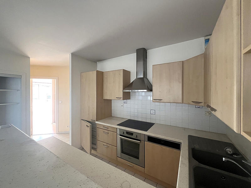 Appartement - 98 m² - 5 pièces