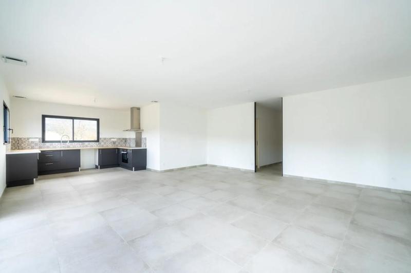 Maison - 266 m² - 5 pièces