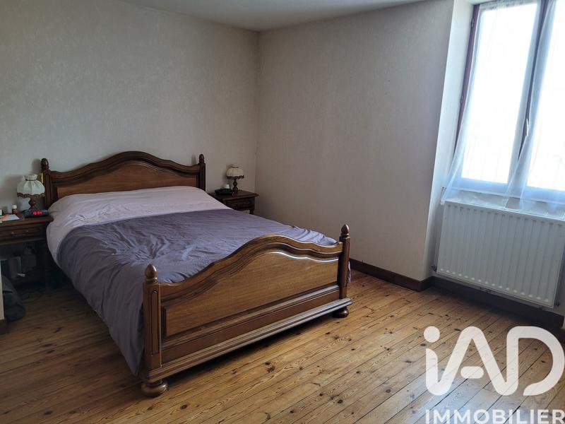 Maison - 216 m² - 7 pièces