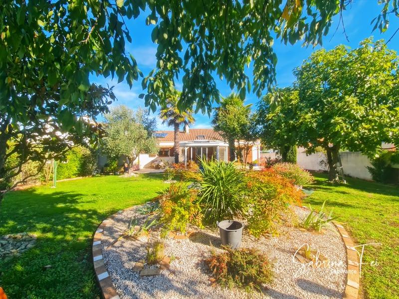 Maison - 163 m² - 6 pièces