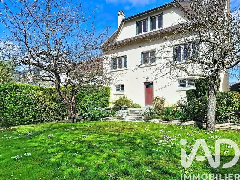 Maison - 155 m² - 8 pièces