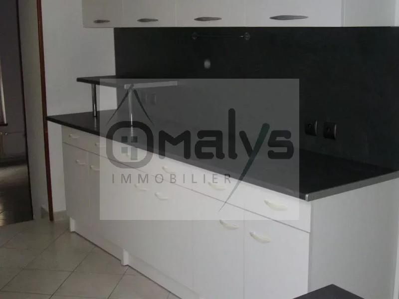 Maison - 90 m² - 3 pièces