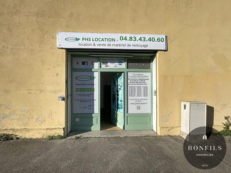 Local commercial - 34 m² - 2 pièces