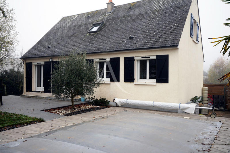 Maison - 121 m² - 5 pièces