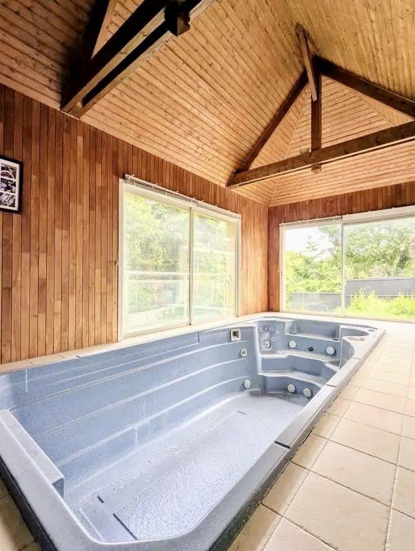 Maison - 199 m² - 7 pièces