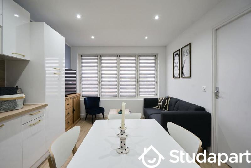 Chambre - 10 m² - 1 pièce