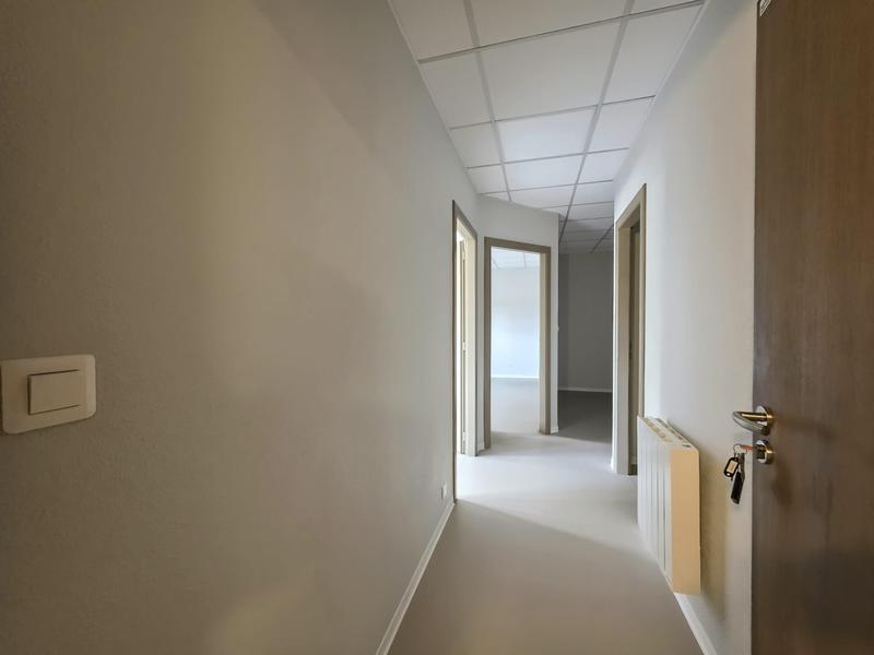 Local d'activités - 50 m² - 3 pièces