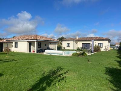 Maison - 112 m² - 4 pièces