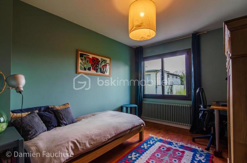 Maison traditionnelle - 150 m² - 8 pièces