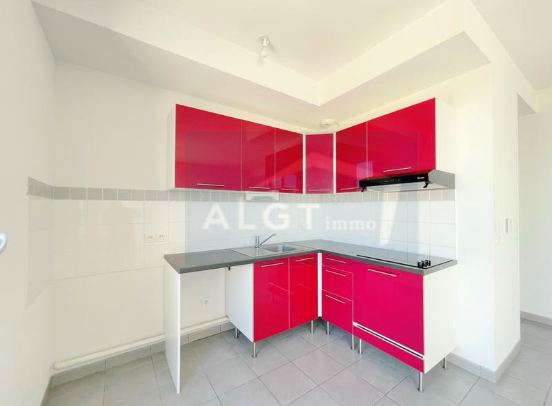 Appartement - 80 m² - 4 pièces