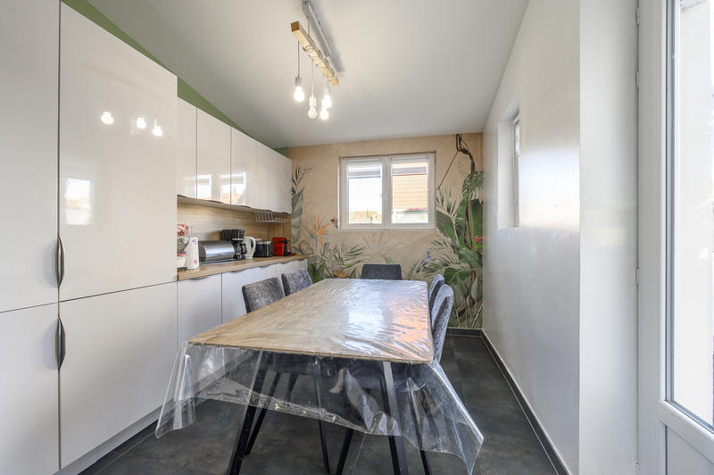 Maison - 159 m² - 6 pièces