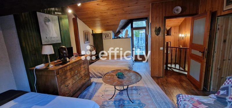 Maison - 152 m² - 6 pièces