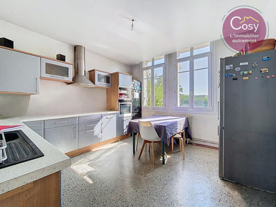 Villa - 180 m² - 9 pièces