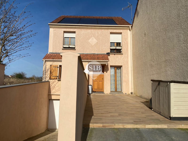 Maison - 98 m² - 6 pièces