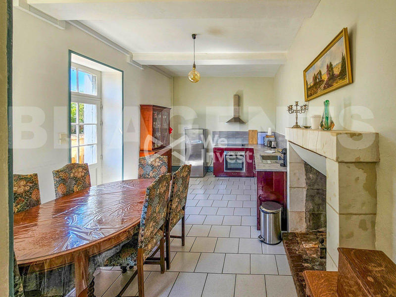 Maison - 245 m² - 7 pièces