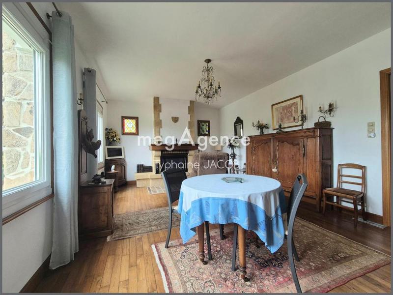 Maison - 90 m² - 5 pièces