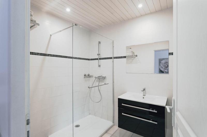 Propriété - 374 m² - 15 pièces