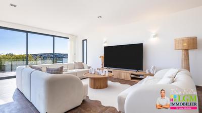 Villa - 250 m² - 5 pièces