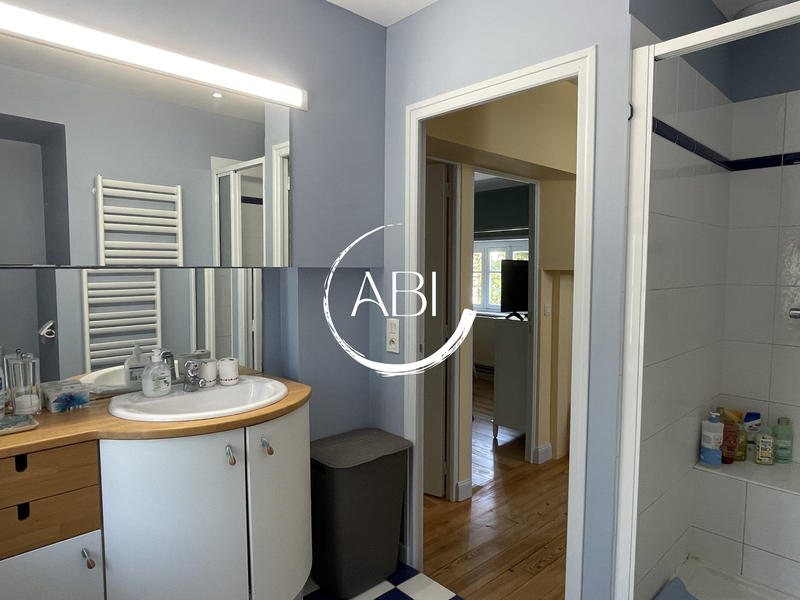 Maison ancienne - 230 m² - 9 pièces