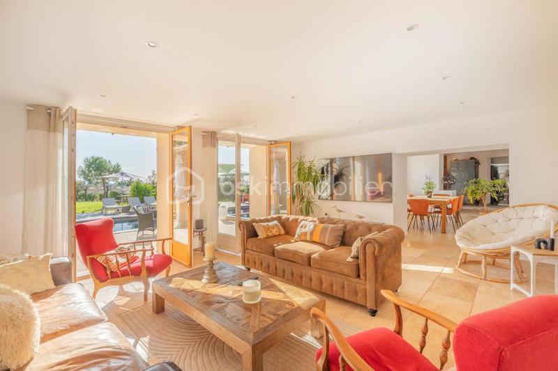 Mas - 284 m² - 6 pièces