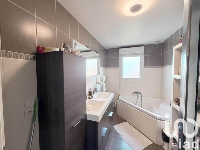 Maison - 165 m² - 8 pièces