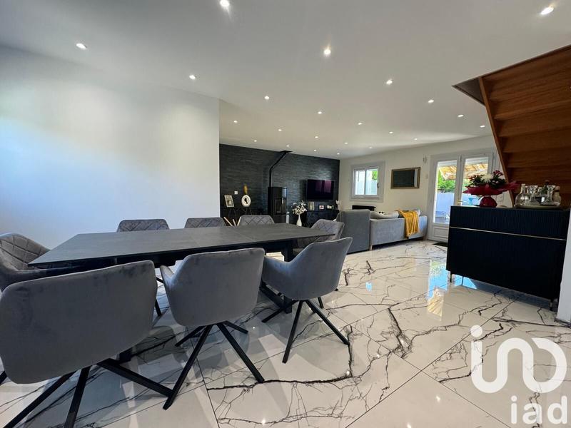 Maison - 136 m² - 6 pièces