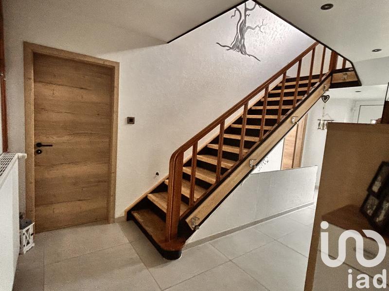 Maison - 180 m² - 6 pièces