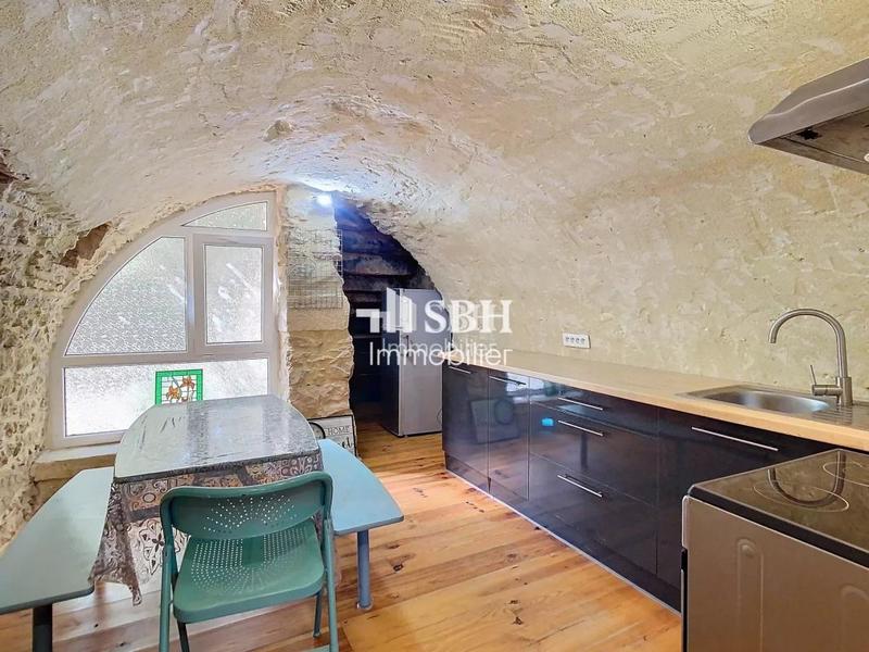 Mas - 540 m² - 27 pièces