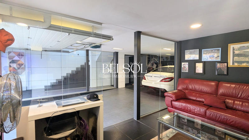 Maison - 236 m² - 6 pièces