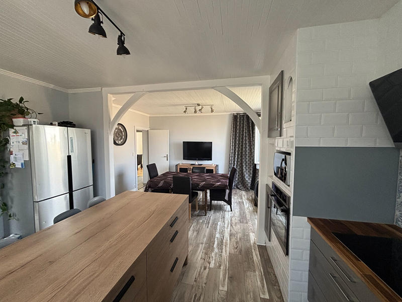 Maison - 180 m² - 7 pièces