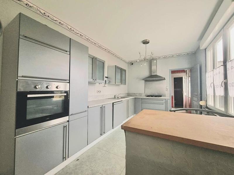 Maison - 163 m² - 6 pièces