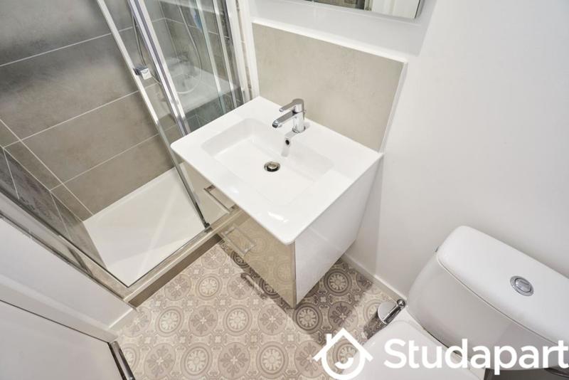 Chambre - 12 m² - 1 pièce