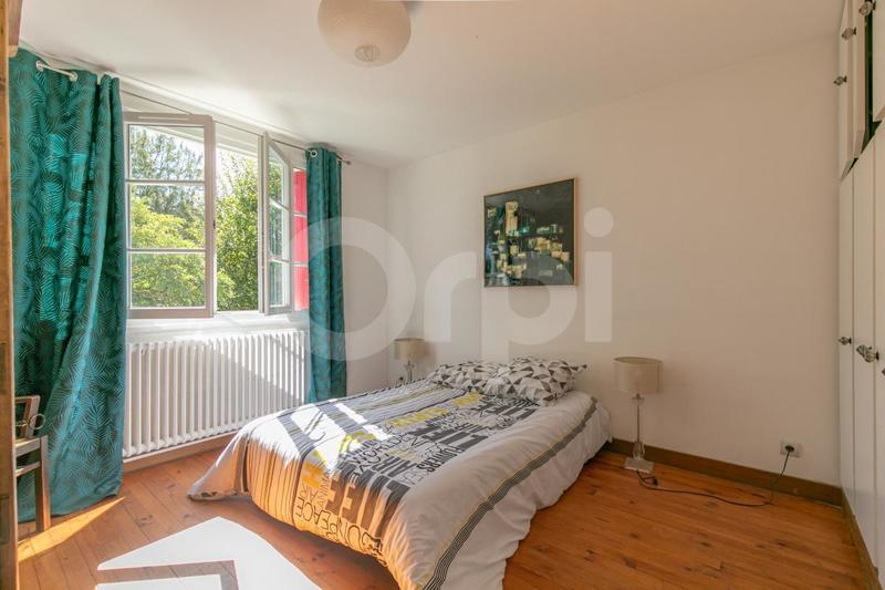 Maison - 183 m² - 7 pièces