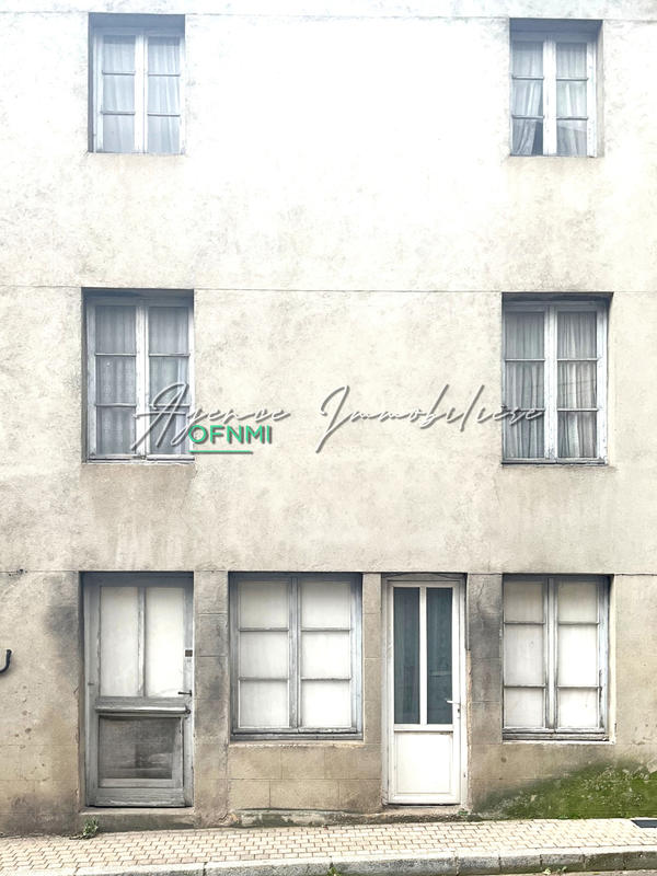 Maison de village - 180 m² - 8 pièces