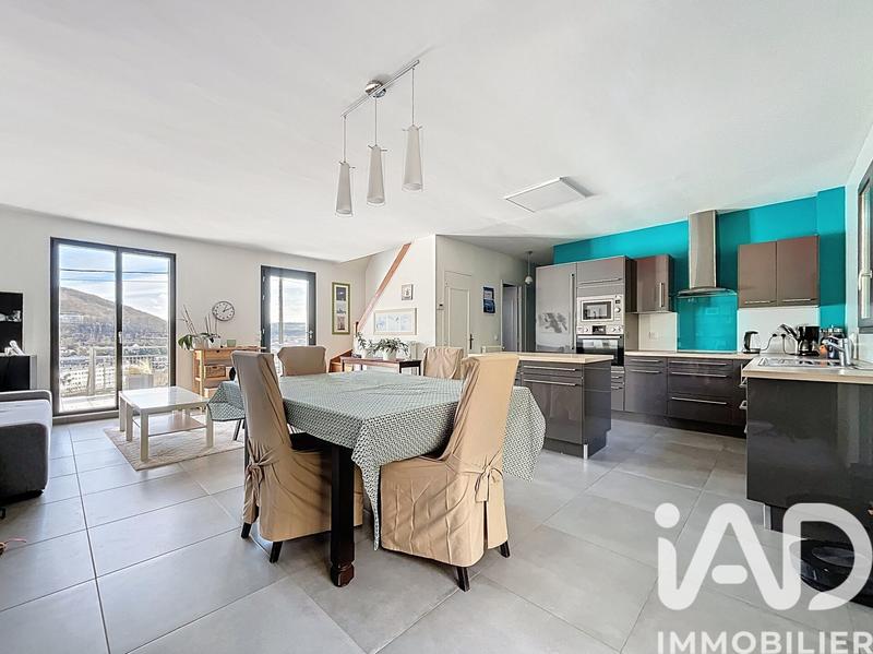 Maison - 95 m² - 4 pièces