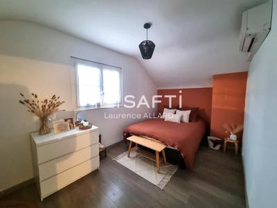 Maison - 86 m² - 5 pièces