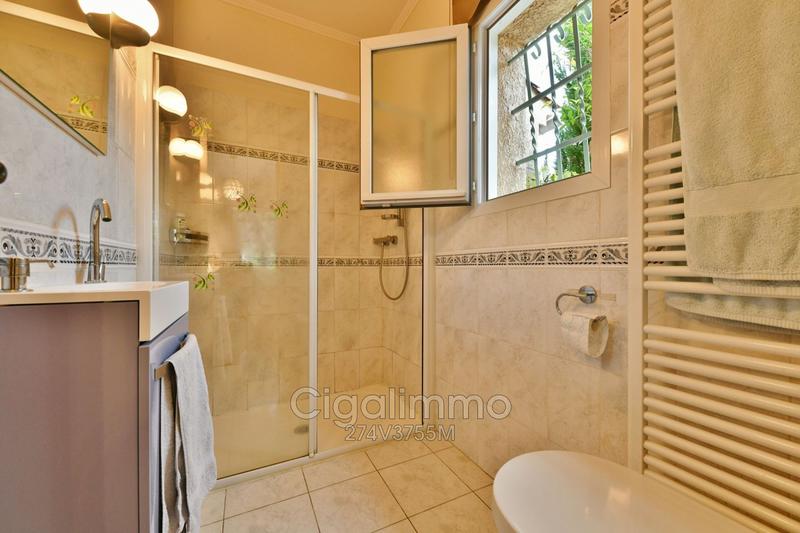 Villa - 140 m² - 6 pièces