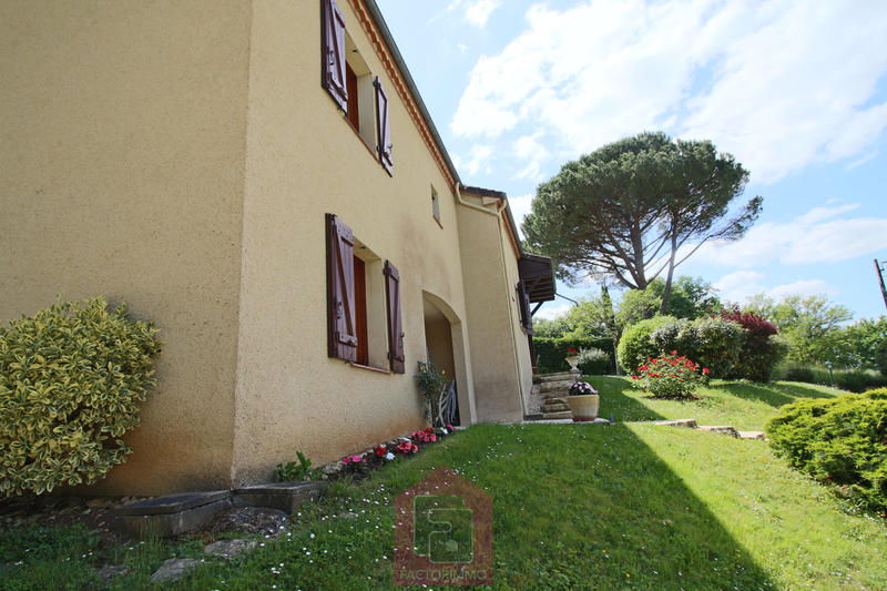 Maison - 150 m² - 5 pièces