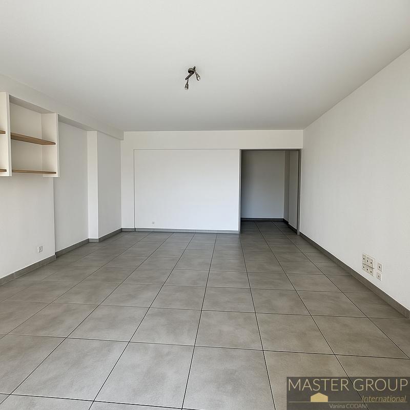 Appartement - 97 m² - 4 pièces