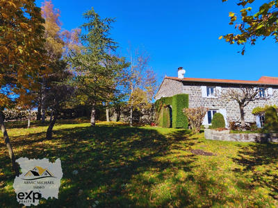 Maison traditionnelle - 143 m² - 4 pièces