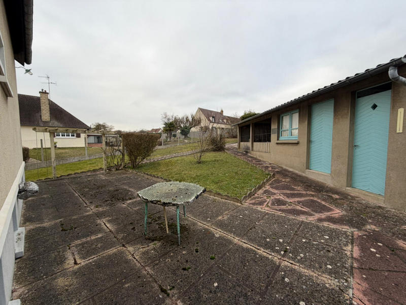 Maison - 92 m² - 6 pièces