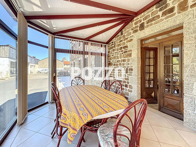 Maison - 200 m² - 7 pièces