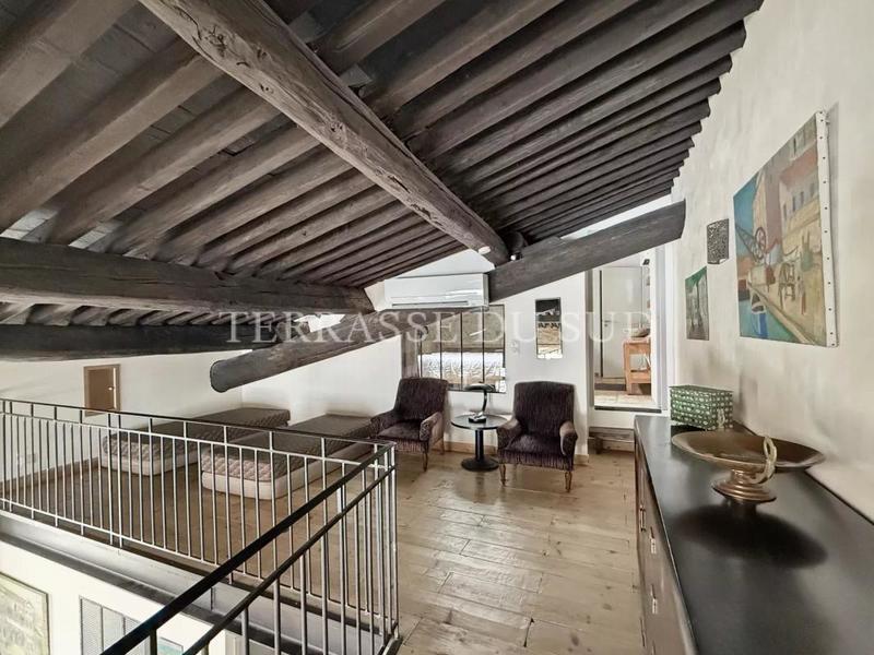 Appartement - 105 m² - 3 pièces