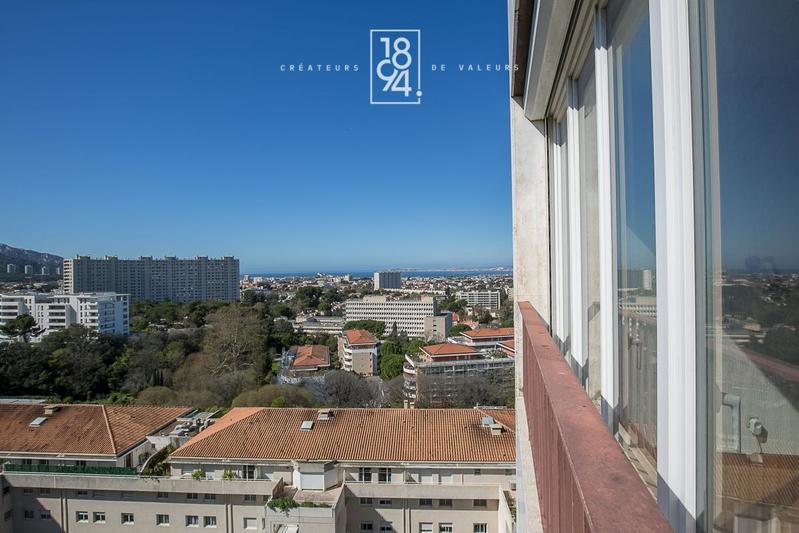 Appartement - 111 m² - 4 pièces