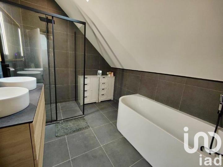 Maison - 483 m² - 14 pièces