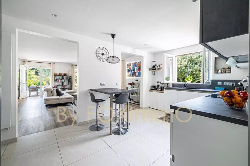 Maison - 190 m² - 7 pièces