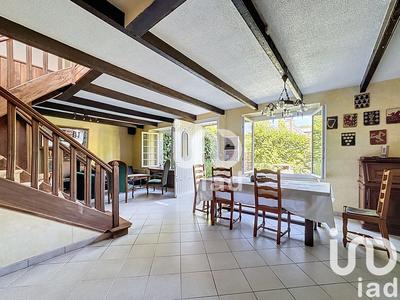 Maison - 121 m² - 7 pièces