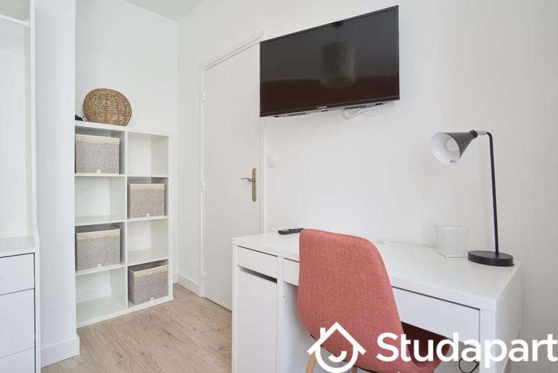 Chambre - 11 m² - 1 pièce