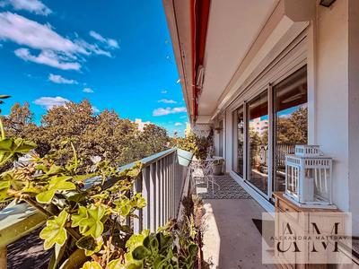 Appartement - 89 m² - 5 pièces