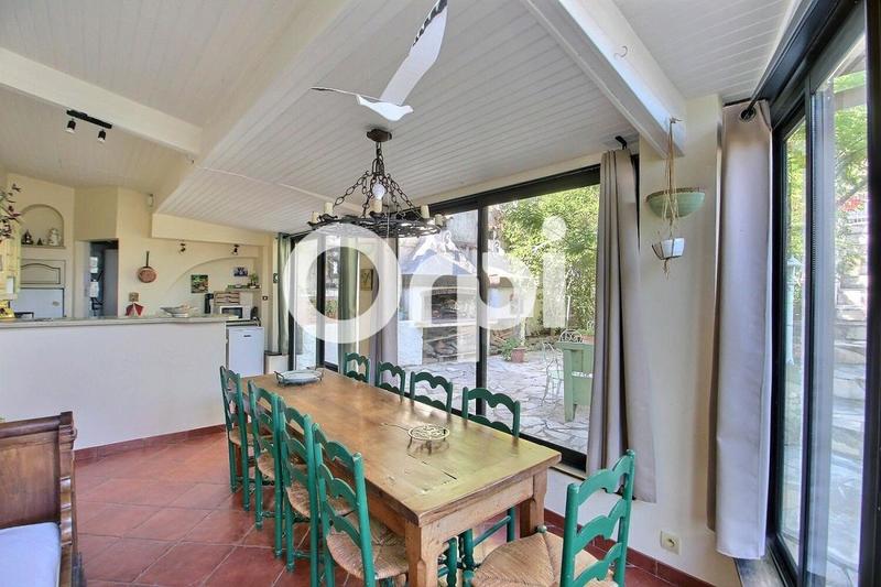 Maison - 162 m² - 5 pièces